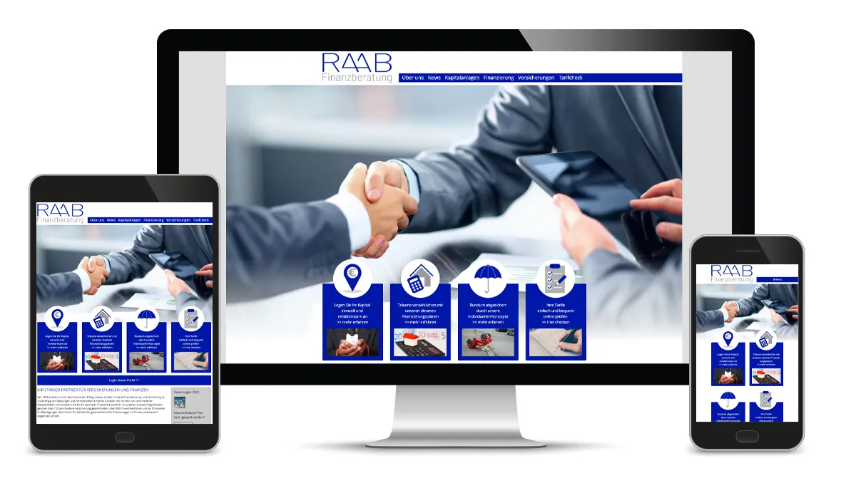 Webseite auf einem Monitor, Tablet und Smartphone