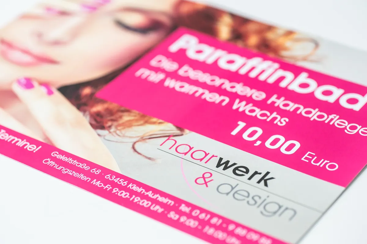 Flyerdesign mit Frau für Friseursalon